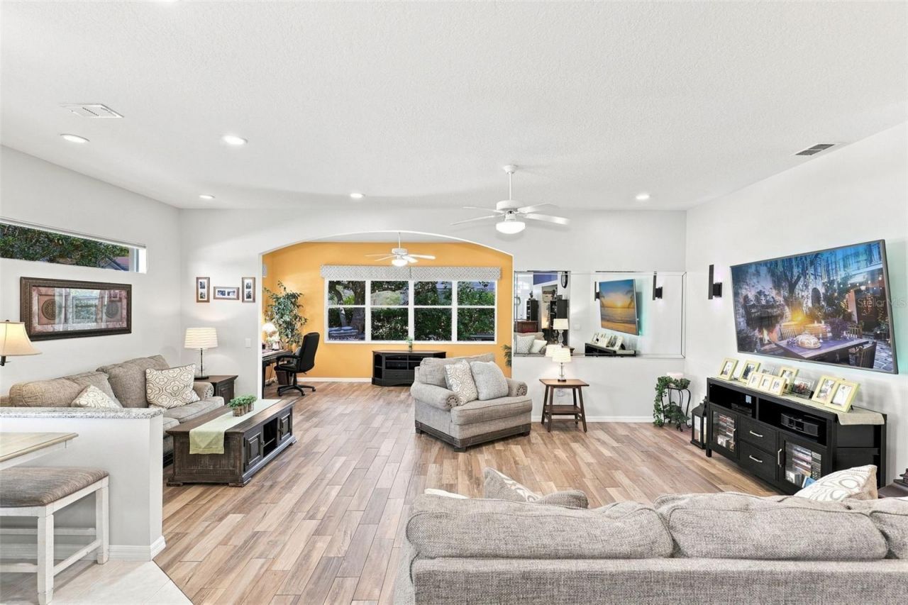367 Foxhill Drive, Debary, FL 32713 Photo