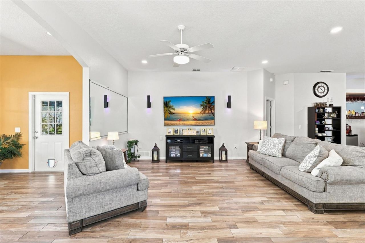 367 Foxhill Drive, Debary, FL 32713 Photo
