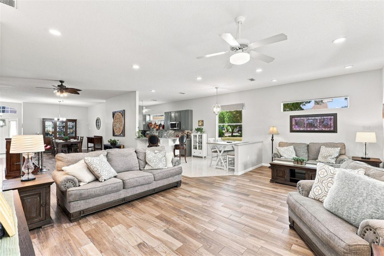 367 Foxhill Drive, Debary, FL 32713 Photo