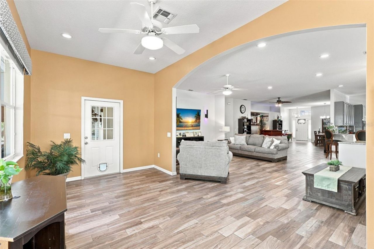 367 Foxhill Drive, Debary, FL 32713 Photo