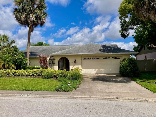 7561 HOLLY LAKE LANE , NEW PORT RICHEY, FL 34653