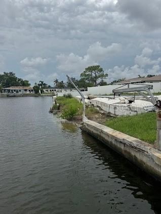 2014 Tanglewood Way Ne, Saint Petersburg, FL 33702 Photo