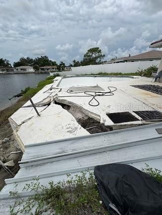 2014 Tanglewood Way Ne, Saint Petersburg, FL 33702 Photo