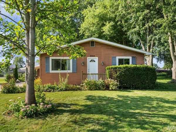 2068 Jolly Roger Drive , Edwardsville, IL 62025