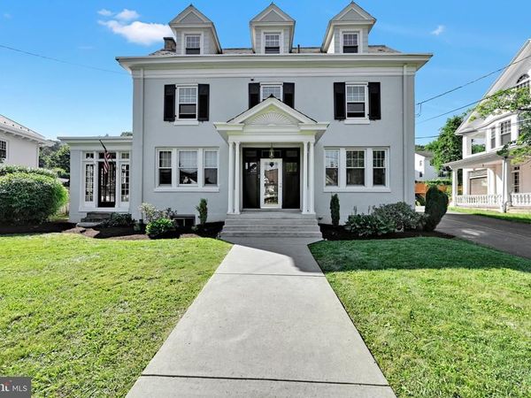 1805 MAHANTONGO STREET, POTTSVILLE, PA 17901