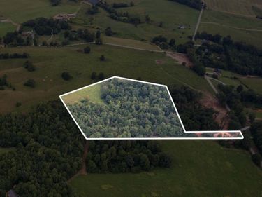 1 Blue Ridge Drive, Appomattox, VA 24522
