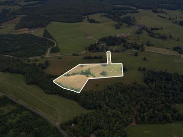 16 Blue Ridge Drive, Appomattox, VA 24522