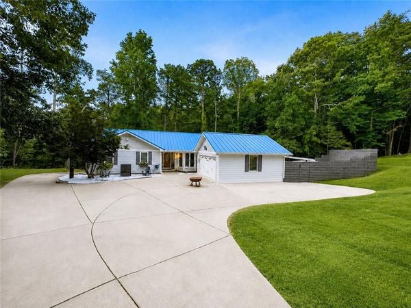 1695 Lakeside Trail , Cumming, GA 30041