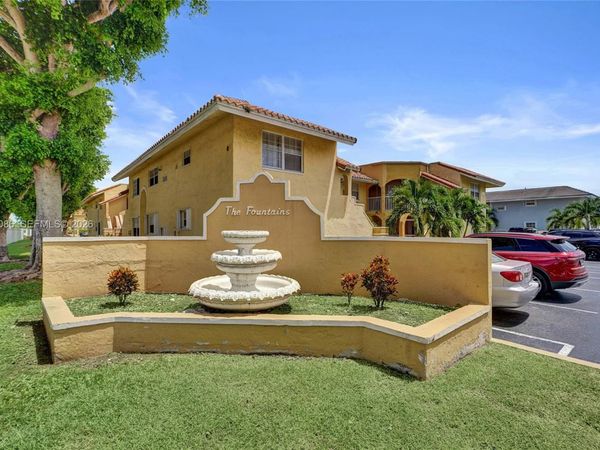15645 SW 74th Cir Dr, Unit 6-5, Miami, FL 33193