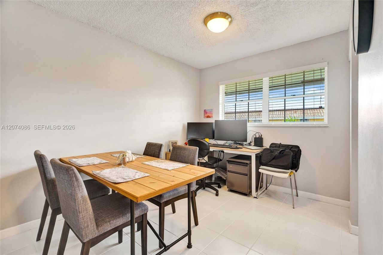 15645 SW 74th Cir Dr, Unit 6-5, Miami, FL 33193 Photo