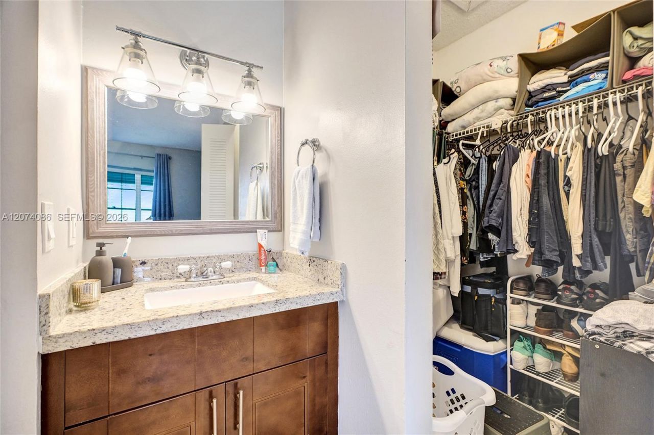 15645 SW 74th Cir Dr, Unit 6-5, Miami, FL 33193 Photo