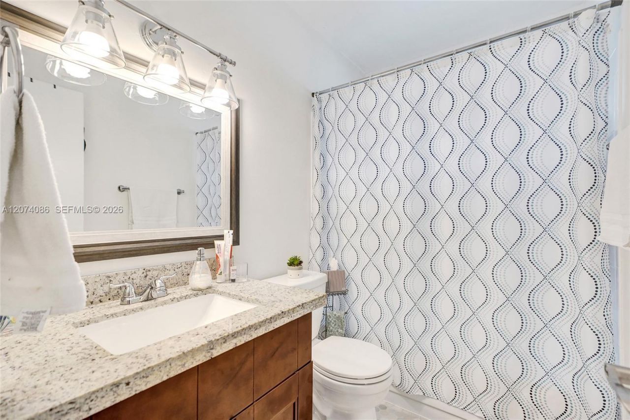 15645 SW 74th Cir Dr, Unit 6-5, Miami, FL 33193 Photo