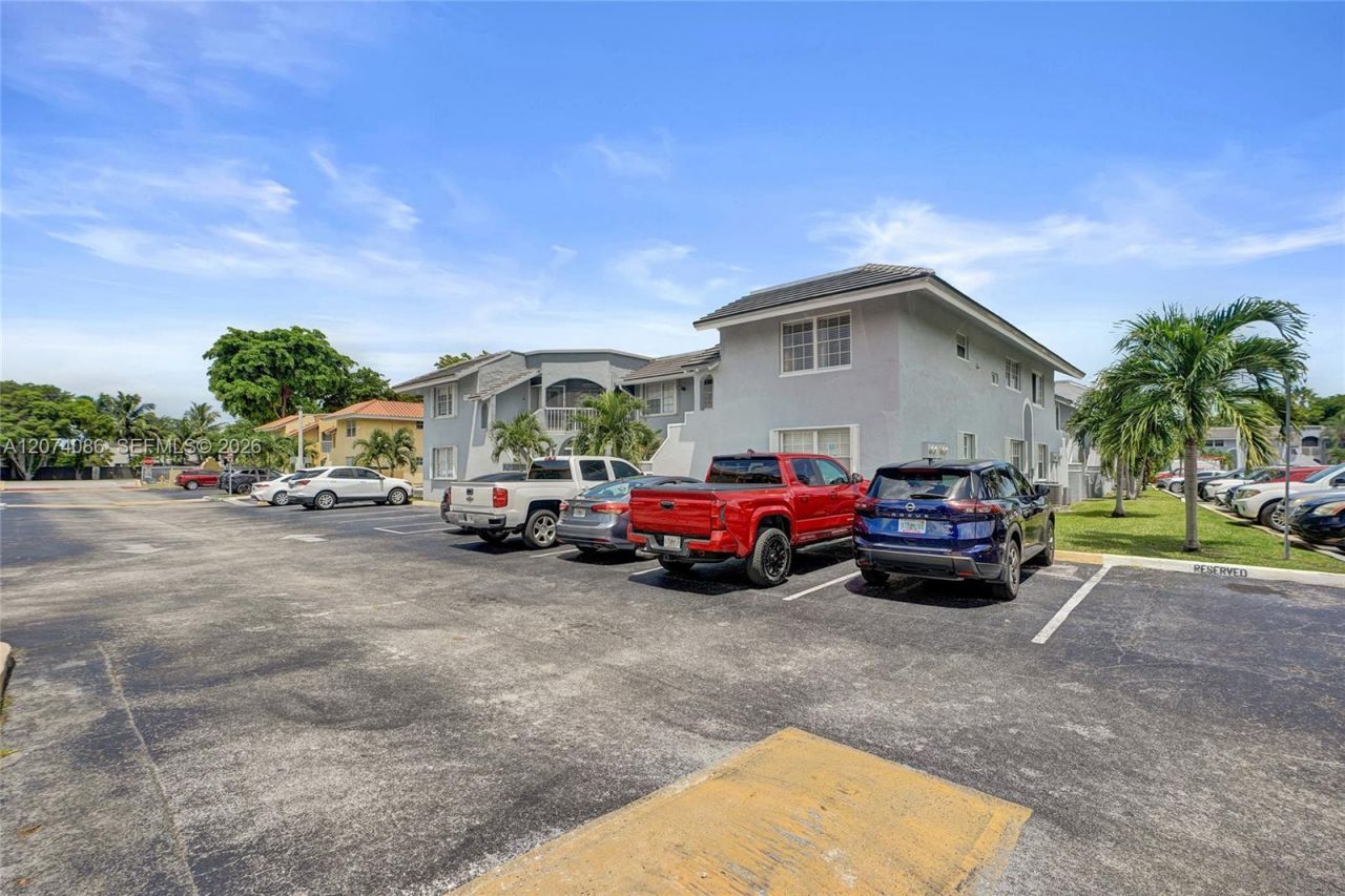 15645 SW 74th Cir Dr, Unit 6-5, Miami, FL 33193 Photo
