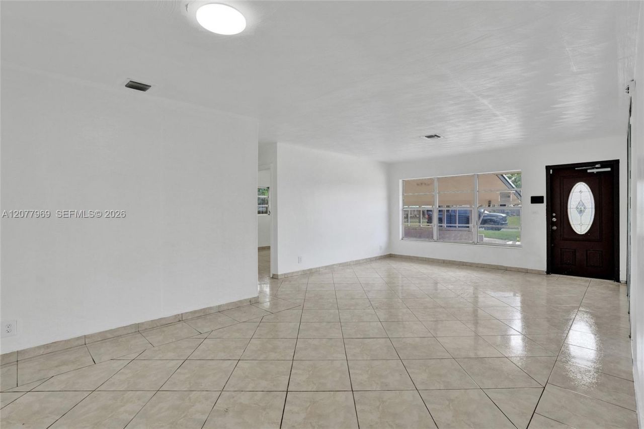 6761 Pershing St, Hollywood, FL 33024 Photo