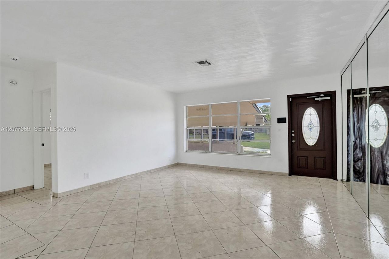 6761 Pershing St, Hollywood, FL 33024 Photo