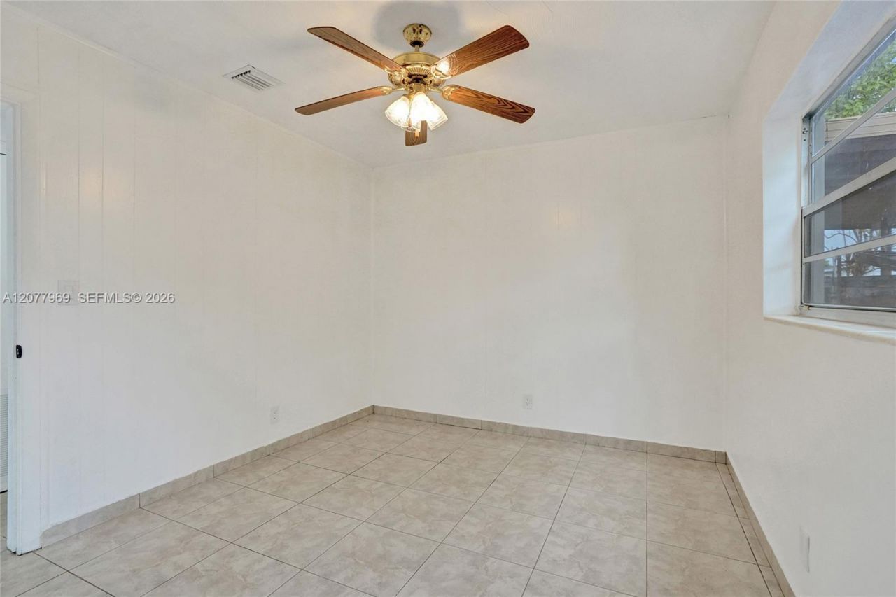 6761 Pershing St, Hollywood, FL 33024 Photo