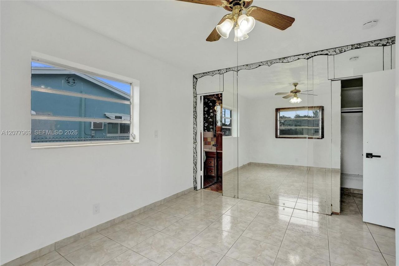 6761 Pershing St, Hollywood, FL 33024 Photo