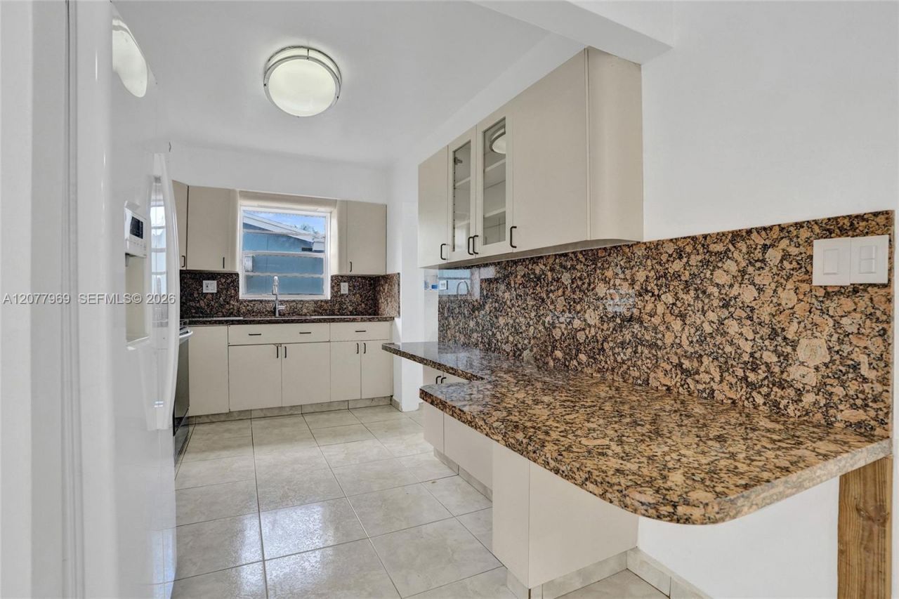 6761 Pershing St, Hollywood, FL 33024 Photo