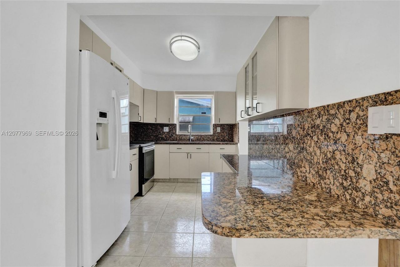 6761 Pershing St, Hollywood, FL 33024 Photo