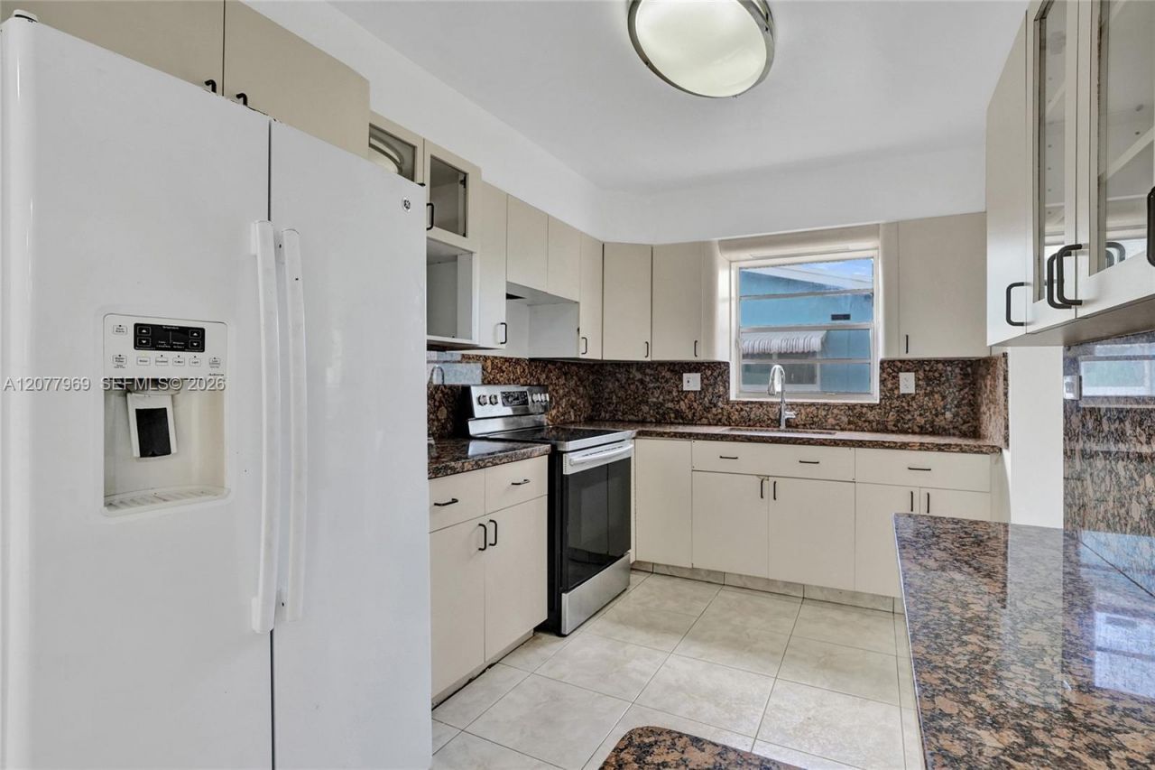 6761 Pershing St, Hollywood, FL 33024 Photo