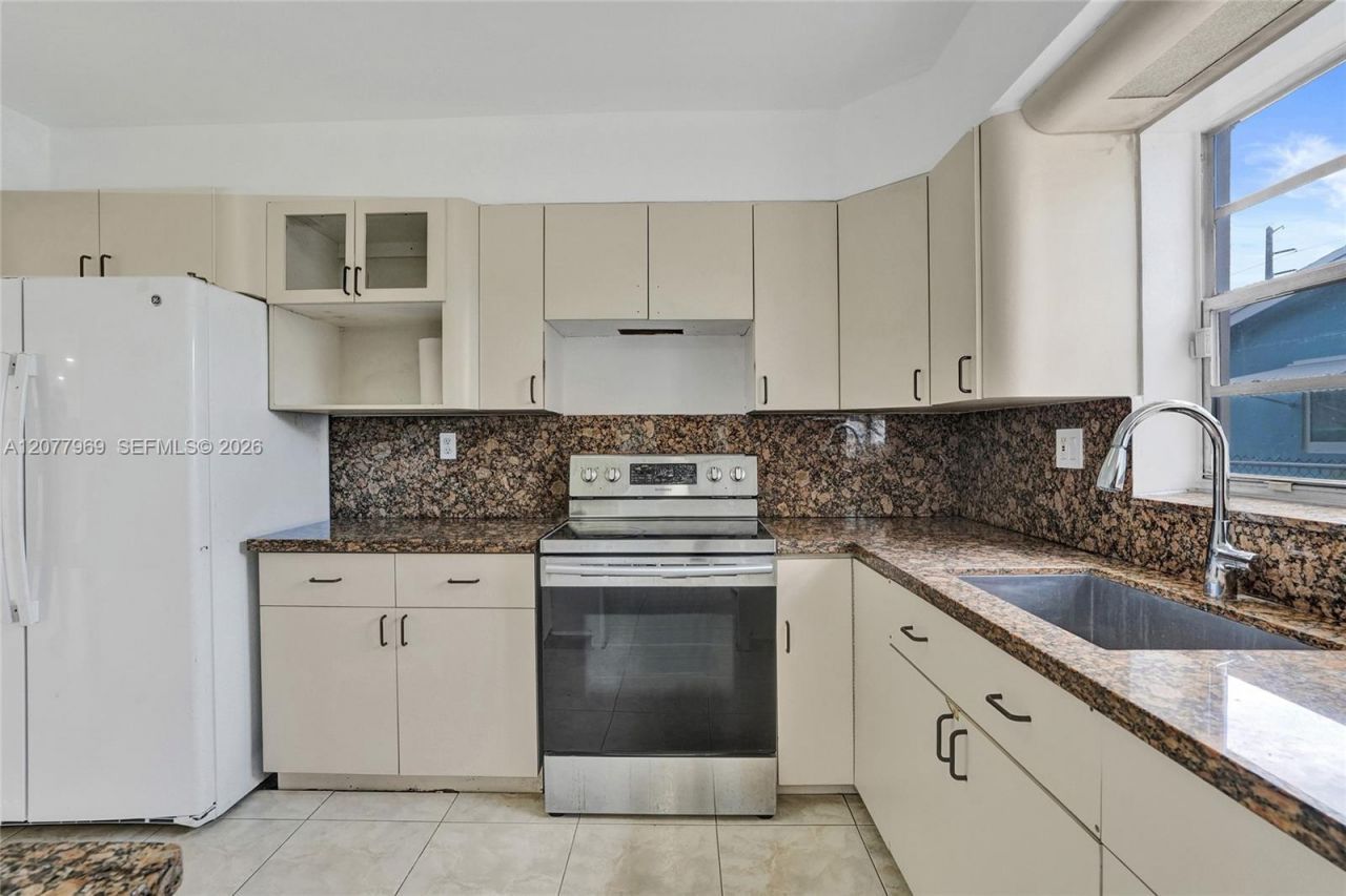 6761 Pershing St, Hollywood, FL 33024 Photo