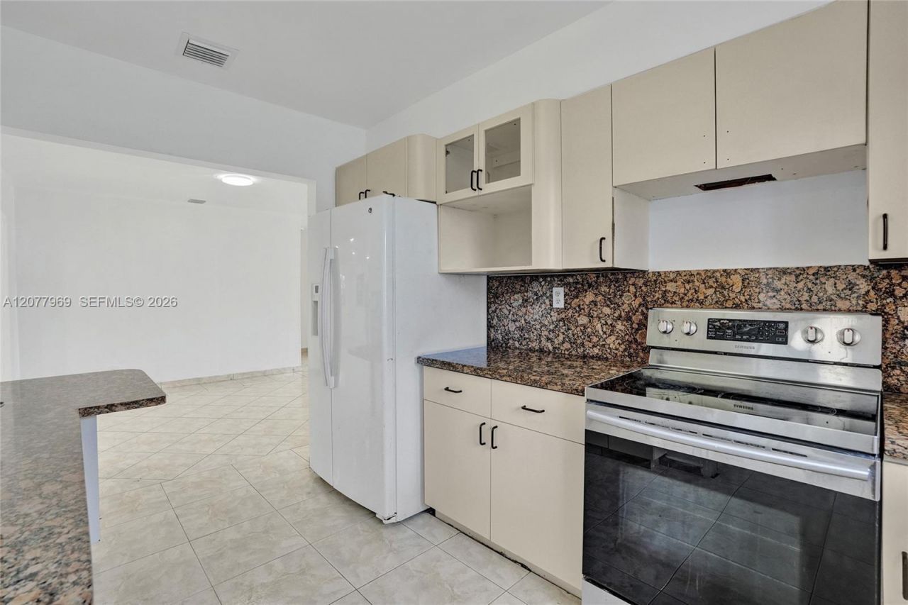 6761 Pershing St, Hollywood, FL 33024 Photo