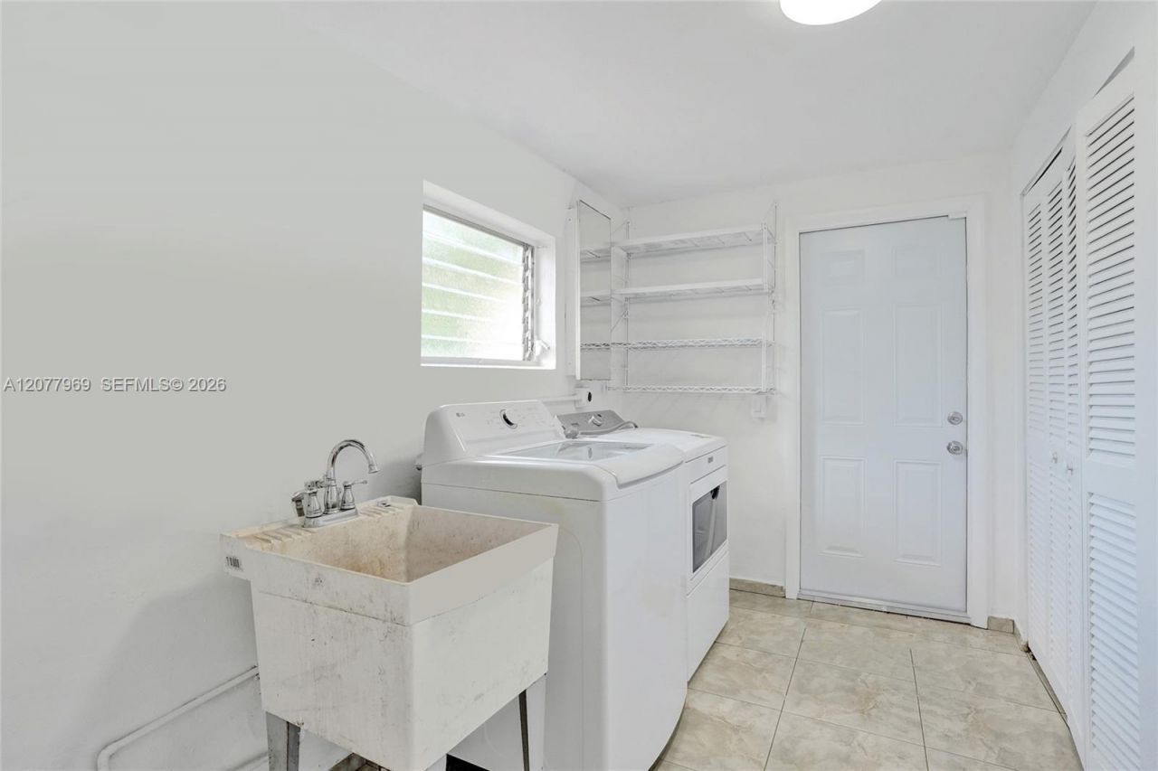 6761 Pershing St, Hollywood, FL 33024 Photo