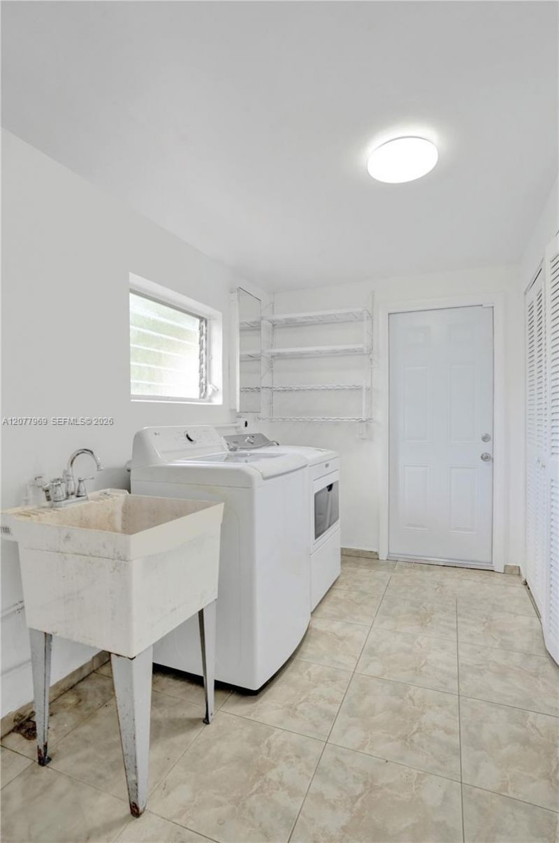6761 Pershing St, Hollywood, FL 33024 Photo