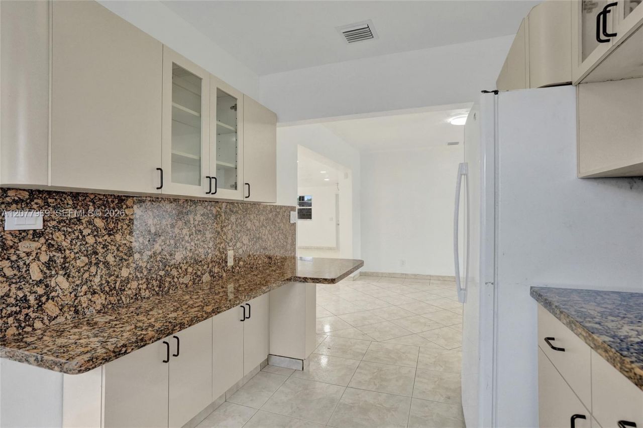 6761 Pershing St, Hollywood, FL 33024 Photo