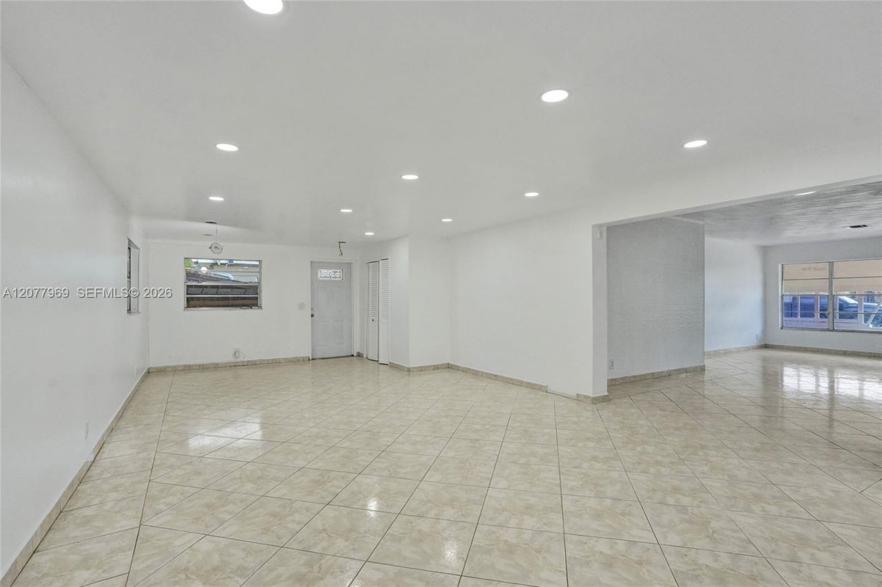 6761 Pershing St, Hollywood, FL 33024 Photo