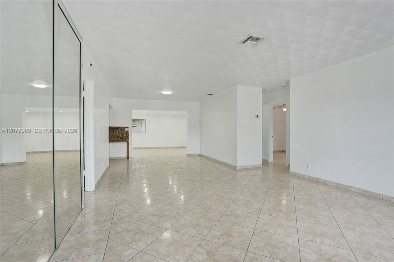 6761 Pershing St, Hollywood, FL 33024 Photo
