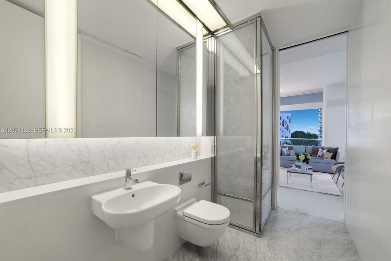 3315 Collins Ave, Unit 4C, Miami Beach, FL 33140 Photo