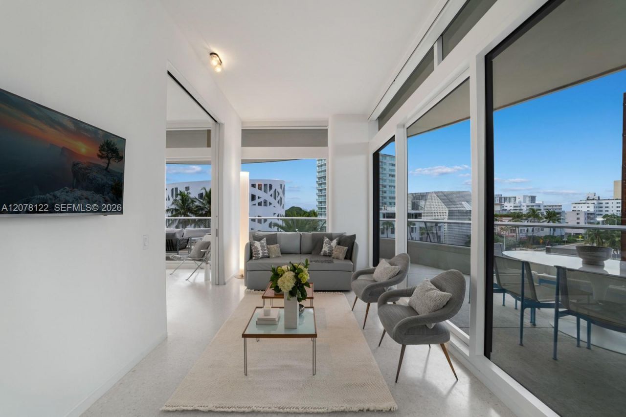 3315 Collins Ave, Unit 4C, Miami Beach, FL 33140 Photo