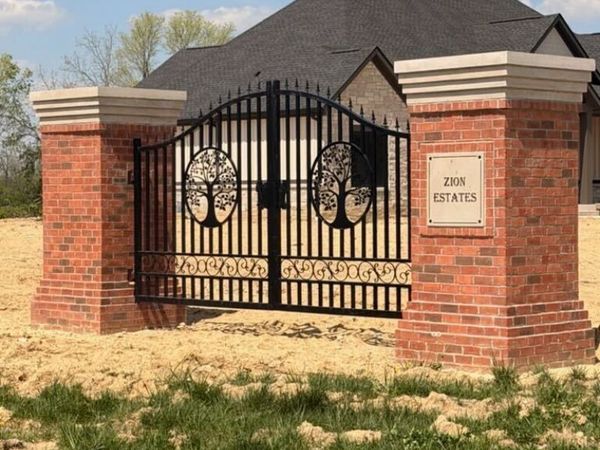 2639 S Kings Way, New Palestine, IN 46163