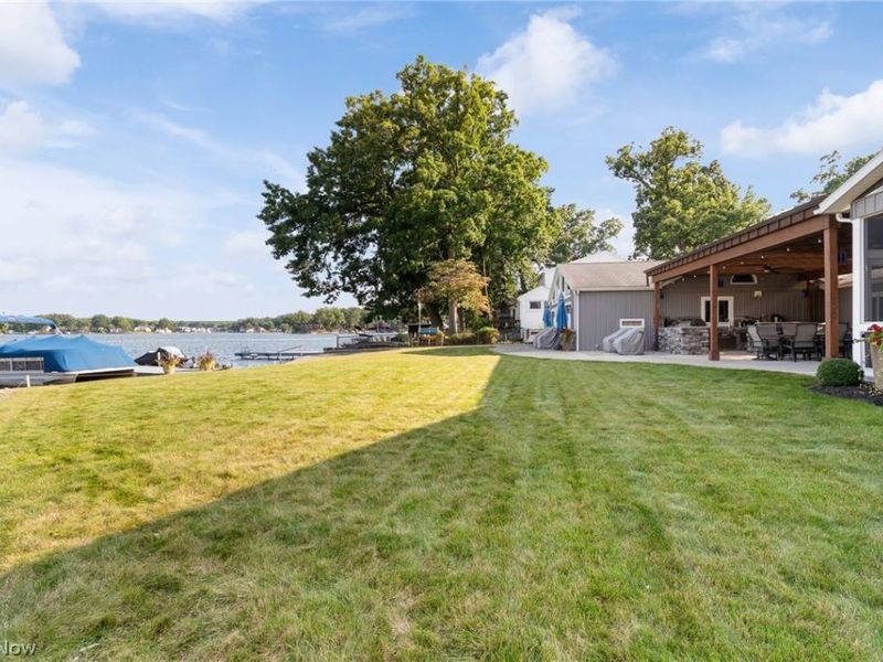 211 Oak Grove Drive, Akron, OH 44319 Photo 9