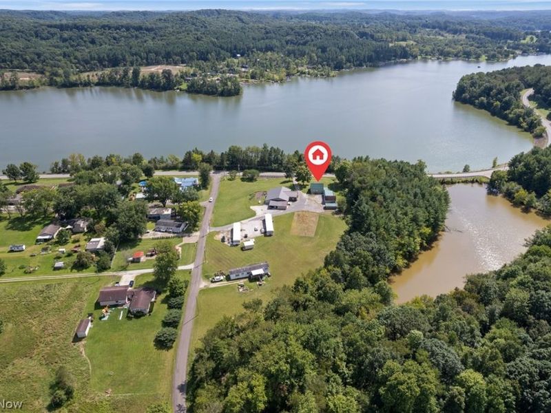 1458 Magnolia Road SW, Dellroy, OH 44620 Photo 3