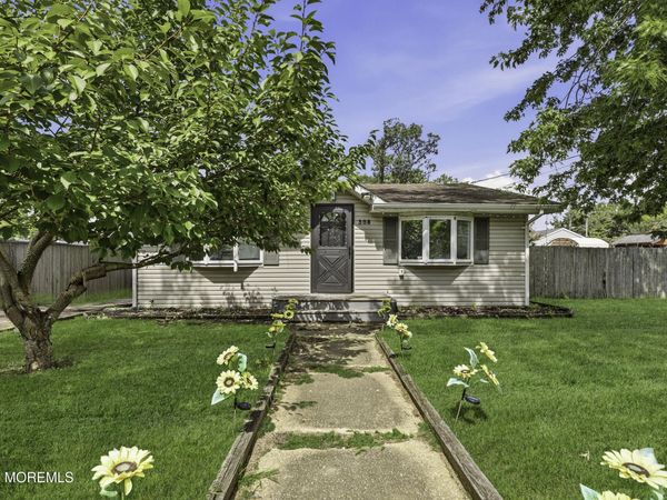 308 Tiller Avenue, Beachwood, NJ 08722