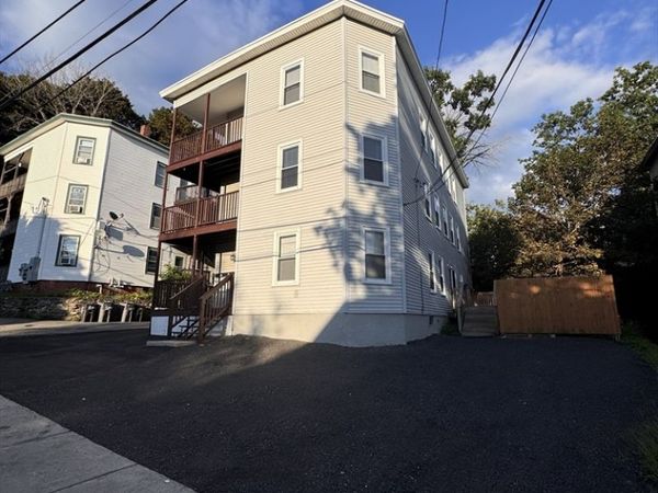 77 Oak St, Unit 2, Gardner, MA 01440