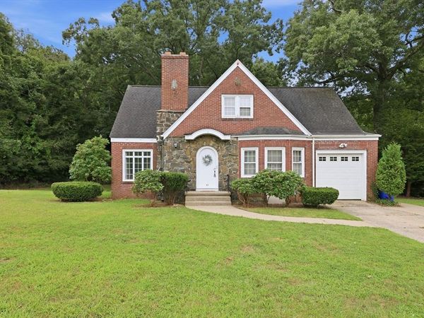 63 Goodwin St, Springfield, MA 01151