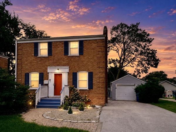 416 N Main Street , Mount Prospect, IL 60056