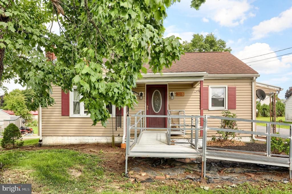 1945 SPRING RD , CARLISLE, PA 17013