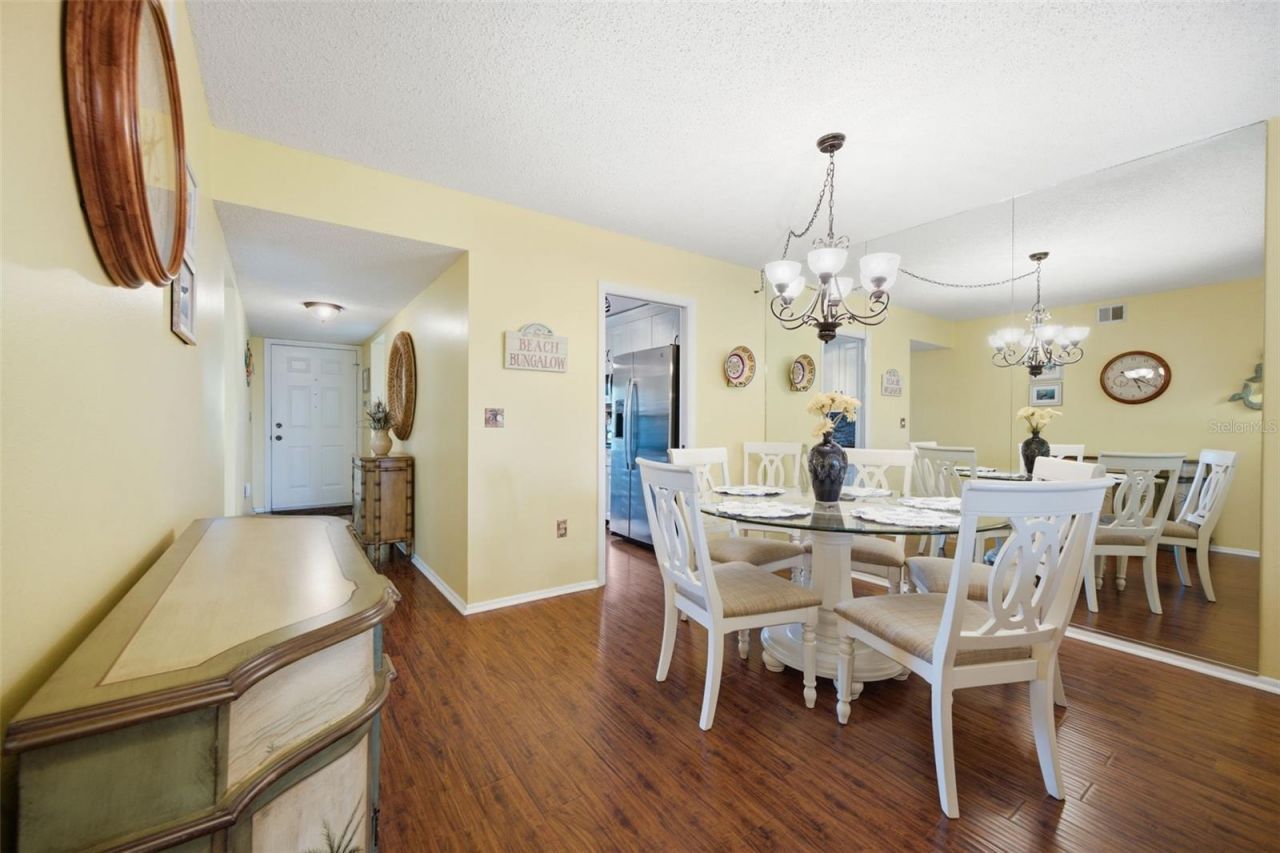 435 30th Avenue W, Unit D206, Bradenton, FL 34205 Photo