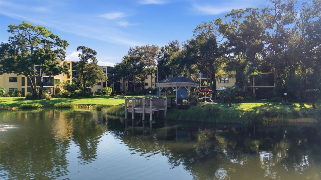435 30th Avenue W, Unit D206, Bradenton, FL 34205 Photo