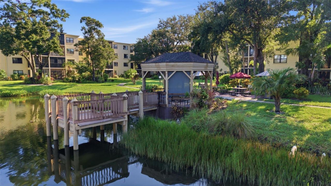 435 30th Avenue W, Unit D206, Bradenton, FL 34205 Photo