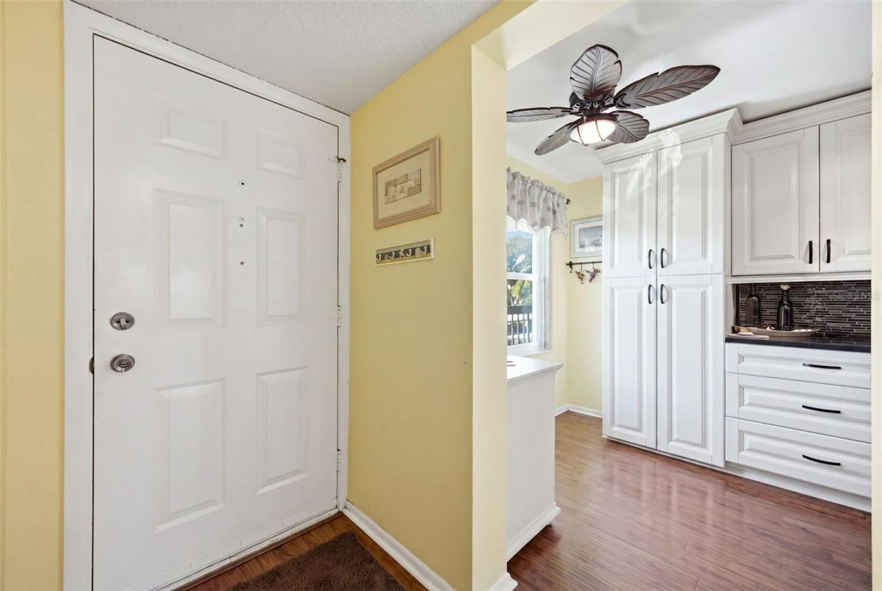 435 30th Avenue W, Unit D206, Bradenton, FL 34205 Photo