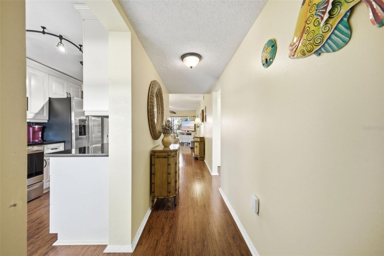 435 30th Avenue W, Unit D206, Bradenton, FL 34205 Photo