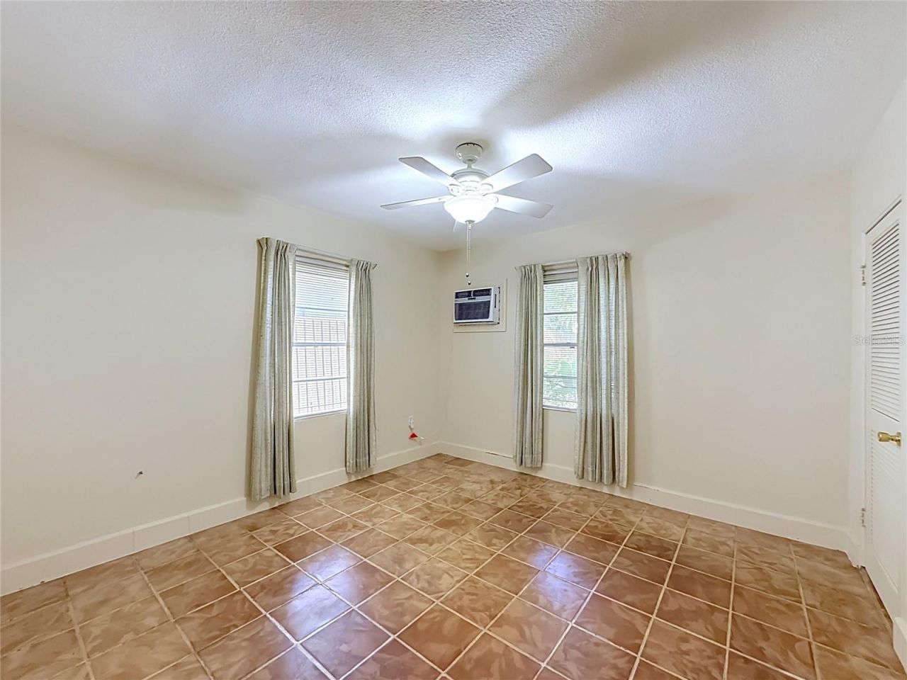 3271 Robinson Street , Zellwood, FL 32798 Photo