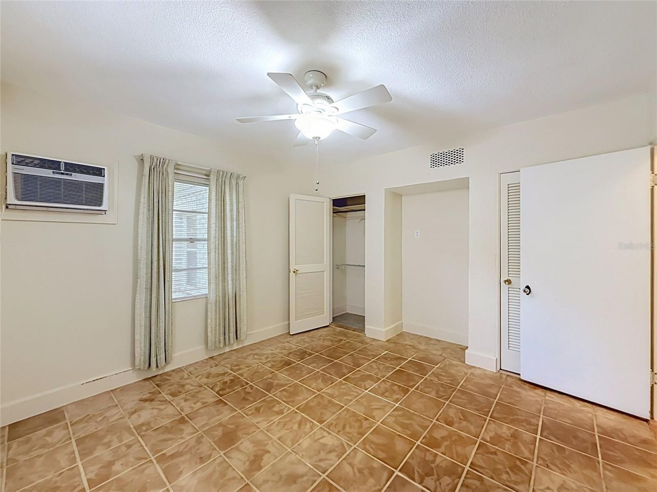 3271 Robinson Street , Zellwood, FL 32798 Photo