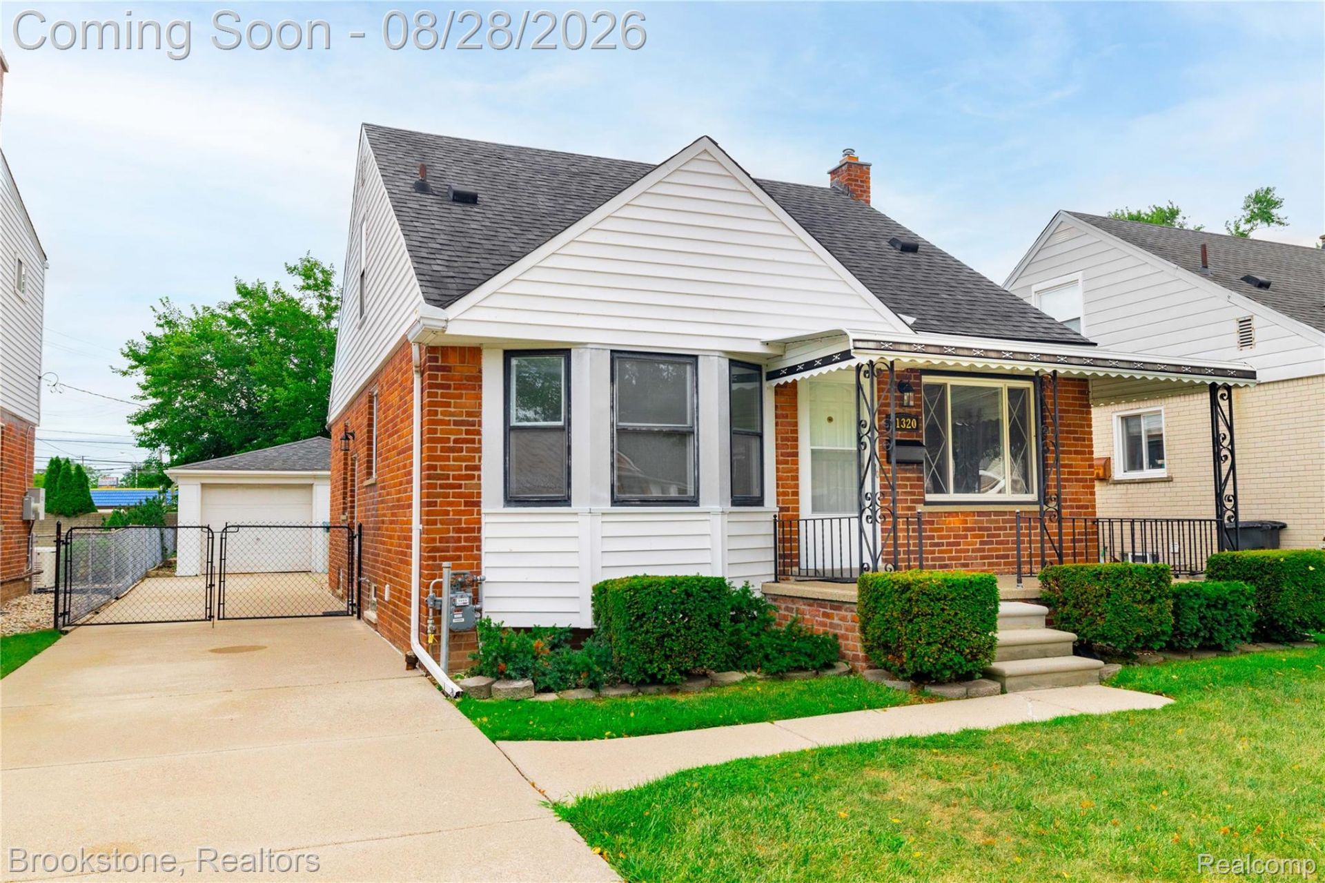 21320 Frazho Street, Saint Clair Shores, Mi 48081 Main Photo