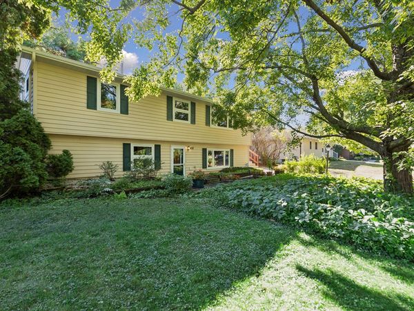 450 Ranchview Lane N, Plymouth, MN 55447